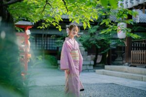 Beautiful Photography Tour in Kyoto - Entering Gion: where you meet and how to not overpack