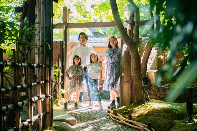 Beautiful Photography Tour in Kyoto - Maruyama Park: cherry blossom season makes the final frames count