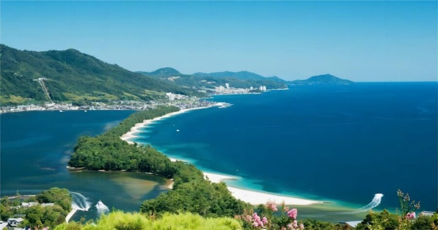 Kyoto: Amanohashidate Ine Funaya Tour - The Kyoto Prefecture pause: a photo window plus guided walk time