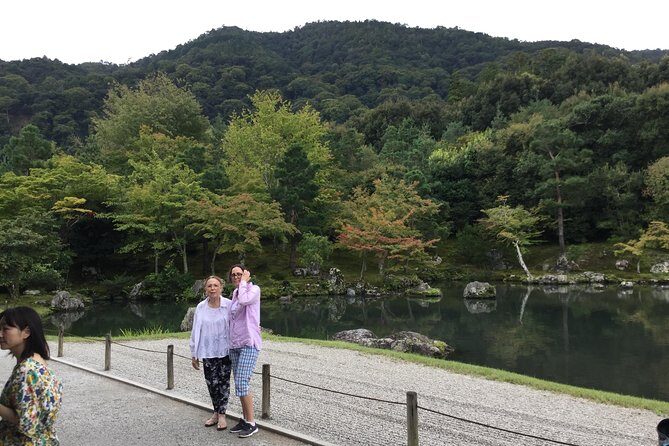 Kyoto Arashiyama & Sagano Bamboo Private Tour with Government-Licensed Guide - Tenryū-ji and Okochi Sanso: Gardens with Serious Stage Presence