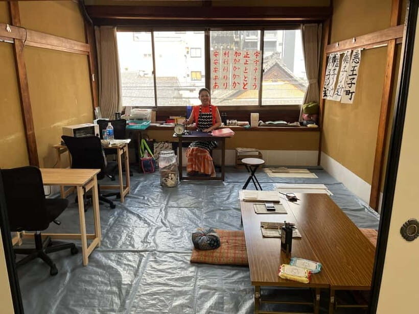Kyoto: Calligraphy class at Buddhist temple in city center - Washitsu and tatami etiquette: comfortable enough, but plan for floor time
