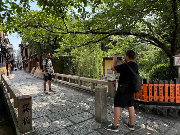 Kyoto: Gion Geisha District & Yasaka Shrine Walking Tour - Shirakawa Canal: the slow walk that makes Gion click