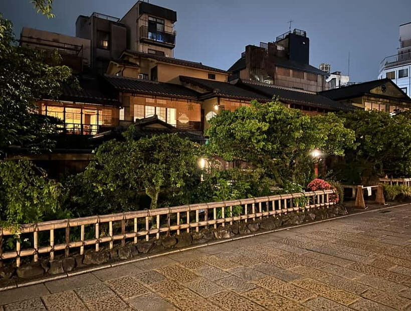 Kyoto: Gion Walking Tour - Gion in two hours: what you’ll actually see