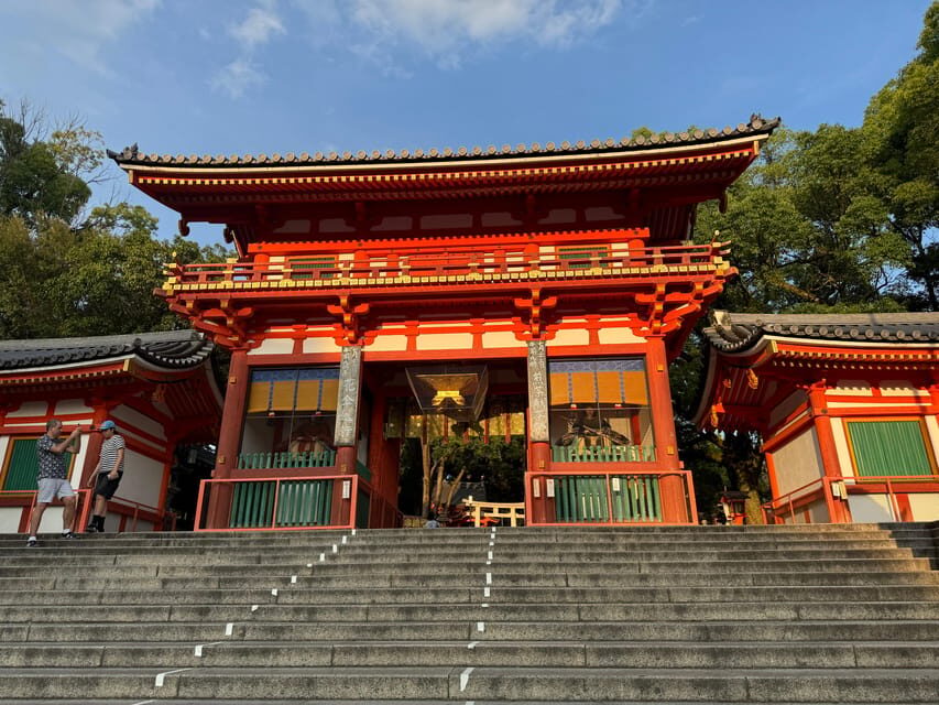 Kyoto: Half-Day Private Tour Gion Geisha District & Kiyomizu - Ninenzaka and Sannenzaka: the stair streets for photos and craft browsing