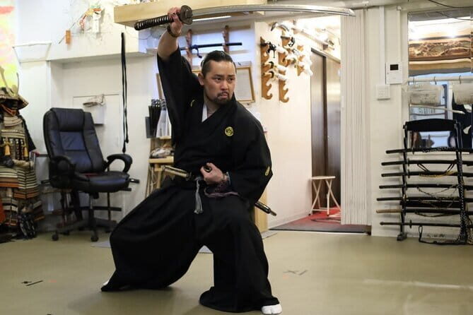 Kyoto: Japanese Calligraphy Class in 150 years old townhouse - English Instruction That Keeps You From Getting Lost
