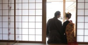 Kyoto kiyomizu Temple : Maiko and Samurai Couple Photoshoot - Choosing From 100 Kimonos (And Why It Matters for Photos)