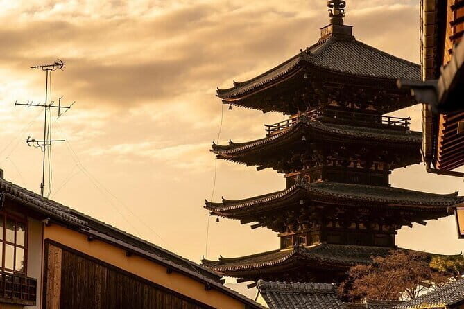 Kyoto Magical Night English Tour: Gion & Fushimi Inari Shrine - Sannenzaka, Ninenzaka, and Nene-no-Michi: walk the lanes that feel lived-in