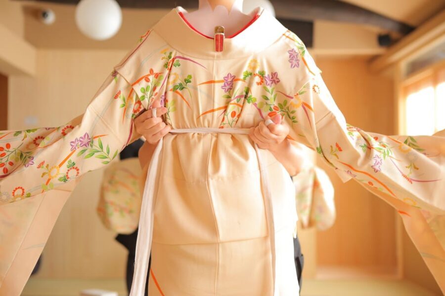 Kyoto: Maiko Makeover and Photoshoot Experience - Optional strolling in Gion-style streets: when it’s worth it