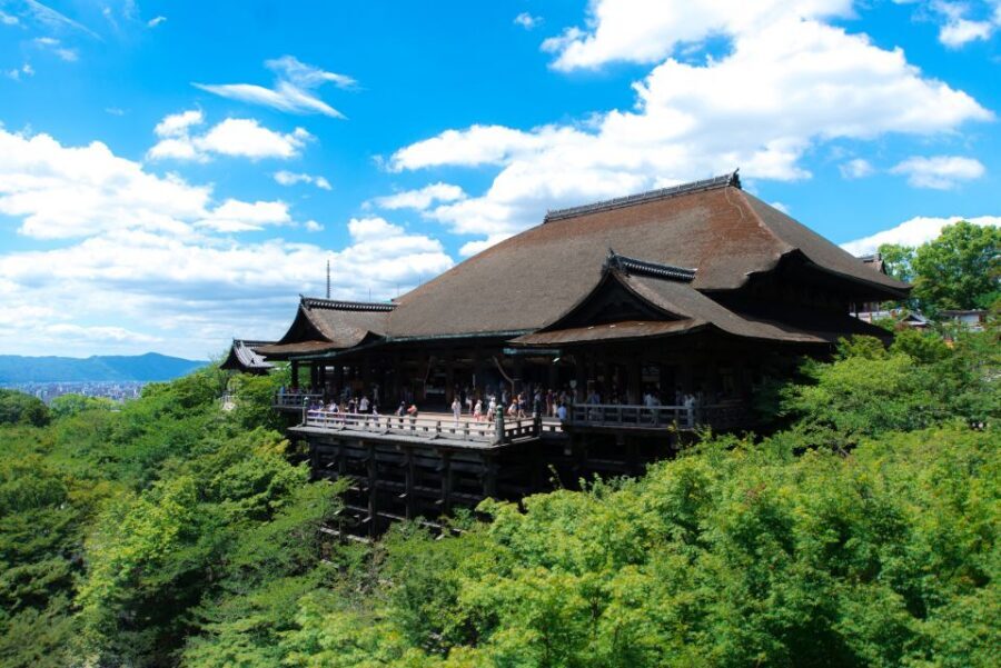 Kyoto: Personalized Guided Private Tour - Gion at walking speed: geisha district vibes plus machiya streets