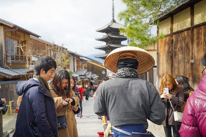 Kyoto Tea Ceremony & Kiyomizu-dera Temple Walking Tour - Passing Kiyomizu-zaka and Sannenzaka/Ninenzaka: the walk has stories