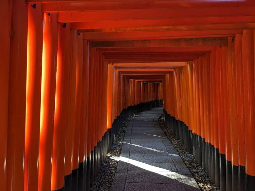 Kyoto: Top Sights Guided Tour - Gion, Kinkaku, Fushimi, Nijo - Gion: Lunch and Traditional Streets With Real Context