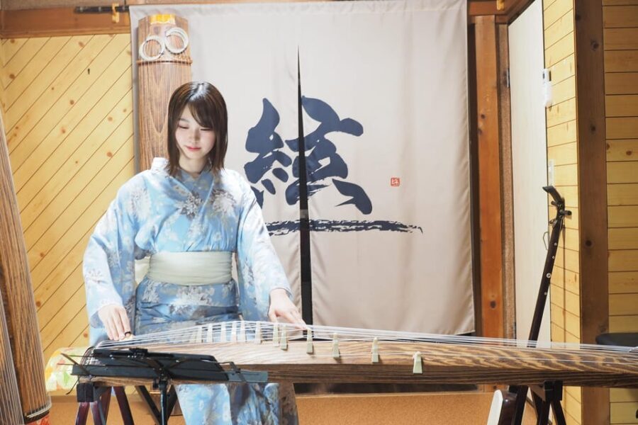 Kyoto: Traditional Concert at Townhouse or Bathhouse - Historic bathhouse hall: resonant duet performances on Mondays