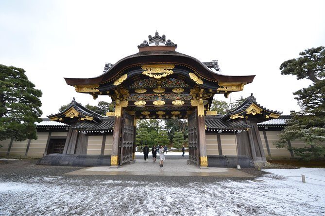 Nijo Castle and Imperial Palace Visit with Guide - Nijō Castle: seeing the Shogun era with an actual guide in the room