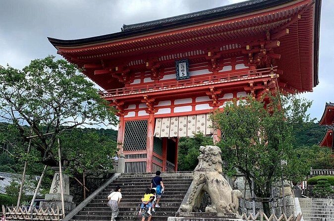 Private Custom Tour of Kiyomizu & Yasaka—by Young Local Guides - Price and value: what the $19.51 really means